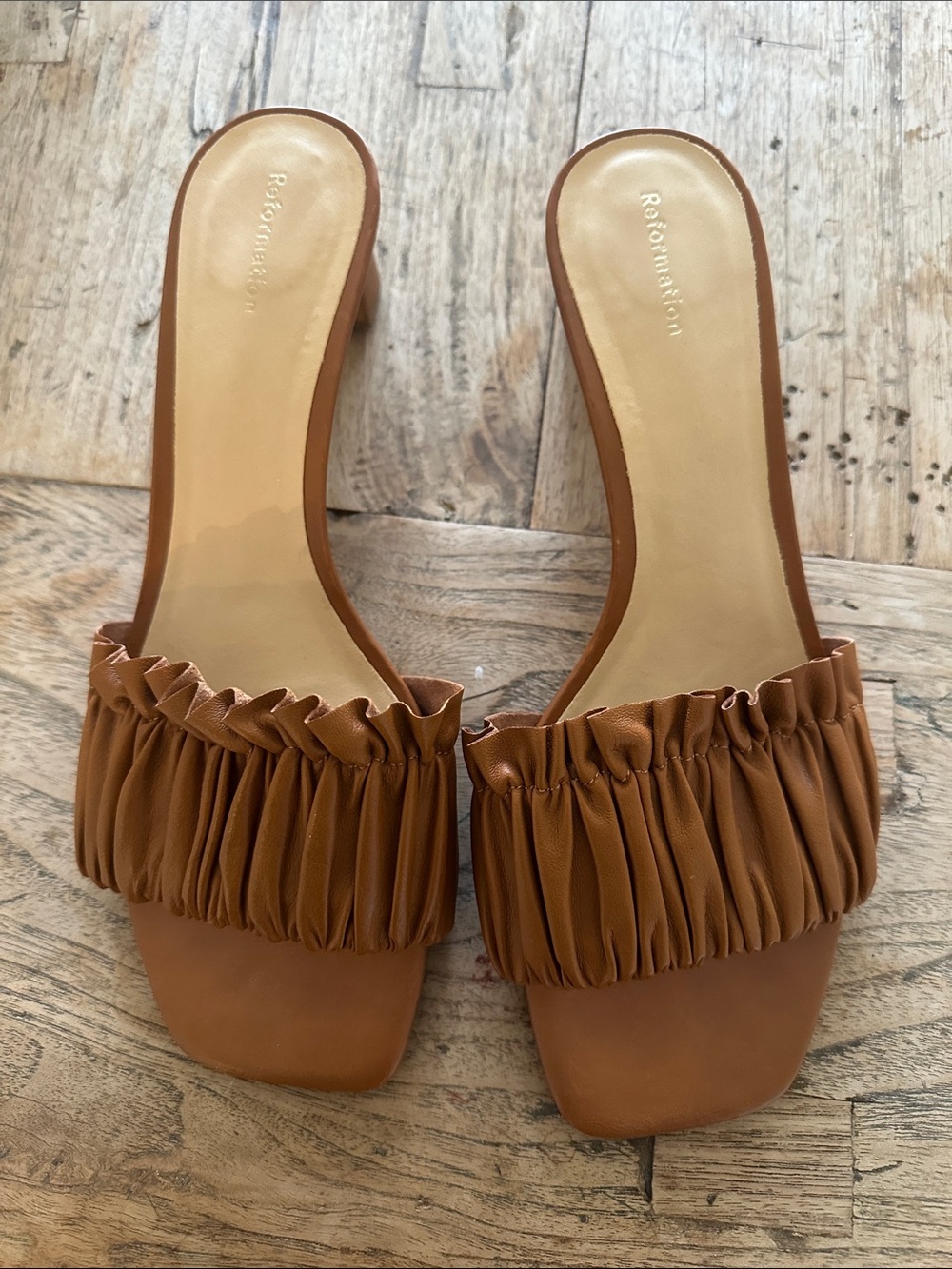 Reformation Marcella Ruched Kitten Heel Sandals Pecan Size 8